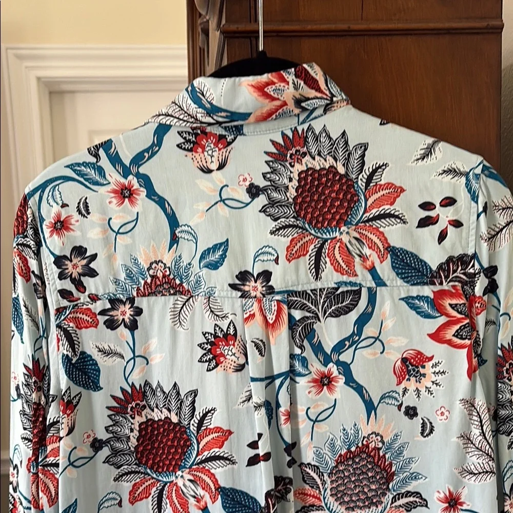 Chico's Button Front Blouse with Vibrant Tropical Floral Print BOHO Summer - Picture 8 of 10